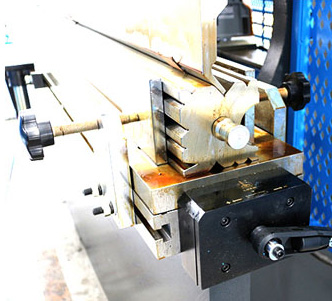 CNC Servo Electro-Hydraulic Press Brake, with DELEM DA66T Controller