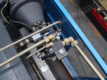 CNC Servo Electro-Hydraulic Press Brake, with DELEM DA52S Controller